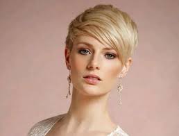 Negli ultimi anni i tagli corti sono diventati i protagonisti assoluti dei saloni di acconciature sposa 30 idee per capelli lunghi, medi o. Acconciature Da Sposa 2016 Con Taglio Corto Di Capelli Eleganza Versatile Per Bob E Pixie Cut Look Sposa