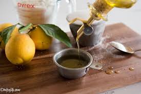 Christmas cookies with lemon oil. Olive Oil And Lemon Cookies Betsylife