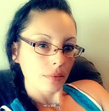 I am single and need a companion, no matter the distance or age. If you  like me, don't hesitate to ask me for help or write to me. WhatsApp me  https://ln.run/8OojZ