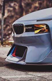 Pin Ot Polzovatelya Oc Ta Vi An Na Doske Bmw Showroom Sportivnye Avtomobili Superkary Moshnye Avtomobili