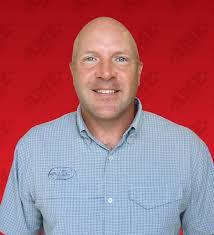 Mark Oles's Instagram, Twitter & Facebook