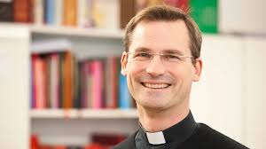 Poings Pfarrer Philipp Werner wechselt nach Prien