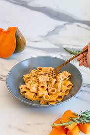 Pasta Con Crema Di Zucca E Philadelphia Basilico Secco