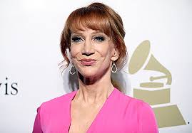 Comedian kathy griffin revealed she was diagnosed with stage one lung cancer monday on social media. Us Komikerin Entschuldigt Sich Fur Blutigen Trump Kopf News Orf At