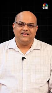 Work for the highest bidder. Work when you want, where you want to. And you  could be:, ⚔️A #Sellsword like #GoT’s Bronn or,, ⚔️A #Freelance like  #Ivanhoe’s Maurice de Bracy, Both words are made up. ...