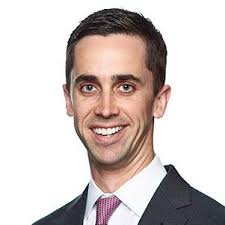 THE UNIVERSITY OF NOTRE DAME