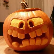 Halloween Kurbis Selbst Gemacht Einfach Aushohlen Und Nach Belieben Ein Gesic Halloween Kurbis Schnitzen Einfach Kurbisse Schnitzen Einfach Halloween Kurbis