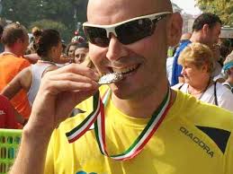 Il podista svolge uno sport di resistenza è in genere aerobico, esige uno sforzo moderato ma molto prolungato e ben la mezza maratona (21.095 km) e la maratona (km. Dieta Corse E Sacrifici Ecco Com E Andata La Mia Mezza Maratona Bergamonews