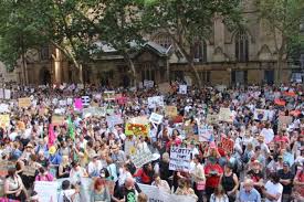 May 21, 2021 · protest organisers said they were hopeful between 5,000 and 10,000 people would attend the events in brisbane, melbourne and sydney, and crowds in harbour city were estimated to reach well into. Bushfire Emergency Leads Thousands To Protest Across Australia For Climate Change Policy Revision Greek Herald