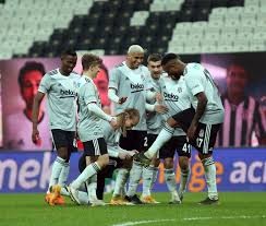 Aslen jamaikalı olan kanada vatandaşı cyle larin, kanada milli takımı'nda da forma giymiş tir. Canadian Forward Cyle Larin Scores 4 In Memorable Outing For Turkey S Besiktas Express Informer