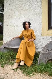 Shop at our store and also enjoy the best in daily editorial content. Faye Kleid Fibre Mood