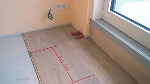 Wird das parkett auf estrich verlegt, muss der estrich ausreichend getrocknet sein. Parkett Verkleben Die Vollflachige Verklebung Anleitung Diybook At
