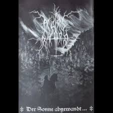 Der leroy nimmt die bälle of mit dem gesicht vom gegenerischen tor abgewand an und spielt dann zurück statt nach vorne. Mors Amara Der Sonne Abgewandt 1997