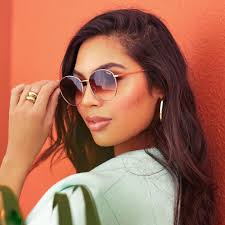 LOOP ME IN 📞 Living for our newest round rich gold brown fade shades 🌴  New summer ready Quay frames 🌞 Instore 🛒