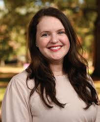 Evelyn Hendrix's Instagram, Twitter & Facebook