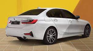 Research bmw 320i sport (2020) car prices, specs, safety, reviews & ratings at carbase.my. Bmw 320i Makes Welcome Return To The 3 Series Line Up In Malaysia Autobuzz My