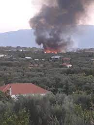Ο άγγελος ρούβαλης γεννήθηκε στο αίγιο και τελειώνοντας τις σπουδές του ως χημικός στην ελλάδα το 1974, συνέχισε το 1980 στο bordeaux και το 1982 εργάστηκε ως οινολόγος στον συνεταιρισμό της. Ypo Plhrh Elegxo H Megalh Fwtia Sto Aigio 3espase Ta 3hmerwmata Se Ergota3io Anakyklwshs Ylikwn Fwto Tempo24 News