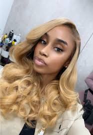 Blonde Bombshell Style Tips for Luxury Looks