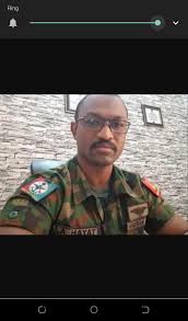 I kommandokjeden rapporterer sjefen for hærstaben til sjefen for forsvarstaben , som igjen rapporterer til forsvarsministeren. Chief Of Army Staff Dies In Plane Crash The Air Force Said In A Statement That Its Plane Crashed Near Kaduna Airport And That It Was Investigating The Cause Adonis News