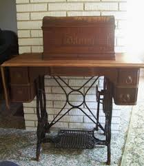 Antique 1894 Davis Treadle Sewing Machine With Ornate Base 5 Drawer Cabinet Treadle Sewing Machines Antique Sewing Machines Old Sewing Machines