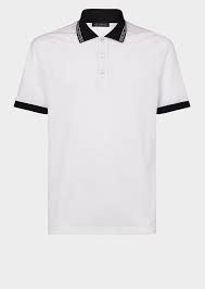 Black And White Polo Sweater Nastro Versace Polo Shirt From Versace Men S Collection More Versatile Than Ever This Polo Shirt Could Be Dressed Up Dressed Down Wor Camisetas Polo Versace