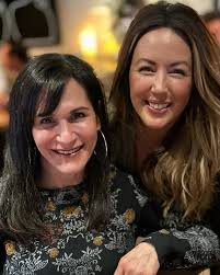 🫶🏻One of the things I love best about the promo industry is the  incredible people! Even though we're technically “competitors,” this  community thrives