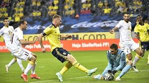 Dejan kulusevski (born 25 april 2000) is a professional footballer who plays as a midfielder for serie a club parma, on loan from juventus, and the sweden national team. Adjnz6eyj3empm