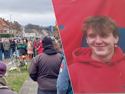 Familie en vrienden herdenken verkeersslachtoffer Owen (22): “Overleven  zonder jou is niet doenbaar”