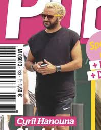 Cyril Hanouna Et Emilie Des Vacances Moins Bling Bling Pour Consolider Leur Relation