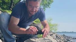 So being the crafty dad that i am, i devis. Newsflare Life Hack Breaking Off Security Tag With Two Forks