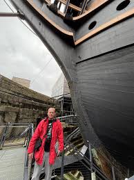 A day out in Historic Portsmouth dockyards. So well done, especially the  Tudor ship, Mary Rose. Great shopping at Gunwharf Quays followed by a  lively sailors pub watching Six Nations rugby.