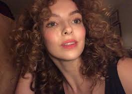 Categories jodie comer vogue magazine jodie comer in vogue magazine, spain march 2021. Jodie Comer Grosse Gewicht Alter Korperstatistik