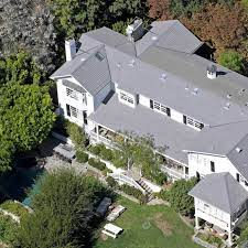 Mila kunis and ashton kutcher house. Inside Ashton Kutcher And Mila Kunis 14 Million Home