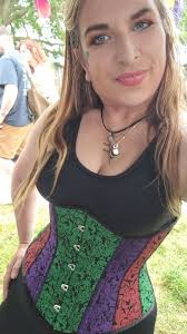 Who was the amazing lady who did the corset please love to connect with her  please 🙏 I did have her name but can't seem to find it thanku x