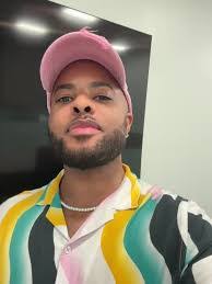 Chris Shadwick's Instagram, Twitter & Facebook