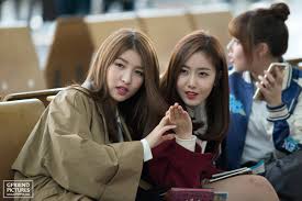 Gfriend's sowon is getting a lot of flak . Gfriend Indonesia On Twitter Hq 161010 Gfriend Sowon Sinb At Incheon Airport Departure To Europe C Gfriend Pictures Https T Co Mavzfazy1u