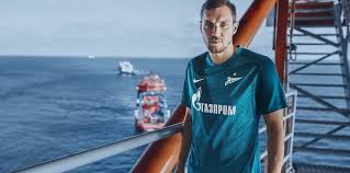 Дата рождения — 22 августа 1988 года. Dzyuba I Novaya Forma Zenita 2016 2017