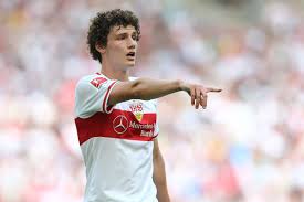 Alle infos zur taktischen aufstellung, torschützen, vorlagen und wechseln. Benjamin Pavard Looks Set To Stay With Vfb Stuttgart This Season Bavarian Football Works