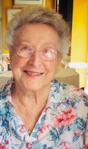 Helena Bracken's Instagram, Twitter & Facebook