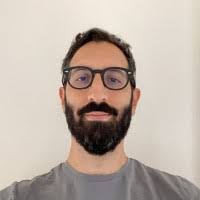 300+ profili “Daniel”