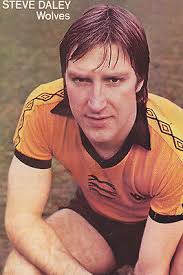 Football Photo>STEVE DALEY Wolves 1970s