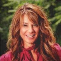 Kimberly Ritenour's Instagram, Twitter & Facebook