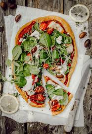 Der Ultimative Knusprige Pizzaboden Aus Quinoa Rezept Fur Spinat Pizza Mit Cashew Cream Geschmorten Tomaten 0 Gluten Mehl Weizen Rezept Paleo Rezepte Rezepte Leckere Gesunde Rezepte