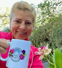 Sc. Crystelle Smith 'Gold Throat'