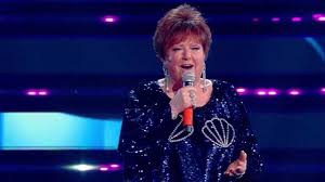 Orietta berti with quando ti sei innamorato from sanremo 2021 in italy: Orietta Berti Protagonista A Sanremo Dall Inseguimento All Ultima Gaffe