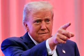 Pesawat dan Heli Bertabrakan Dekat Kantor Presiden AS, Trump Geram karena  Kecelakaan Harusnya Bisa Dihindari