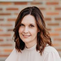 Gina Faust's Instagram, Twitter & Facebook