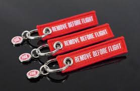 Remove before flight silk tie ( 1) 100% silk tie with the words remove before flight. Mini Remove Before Flight Schlusselanhanger 3er Set Flightobsession