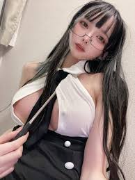 Xで万バズ連発 青メッシュの髪の毛がトレードマーク、らむねです | かわいい女の子 I love Pretty girl