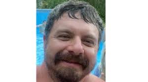 Lucas Bates's Instagram, Twitter & Facebook